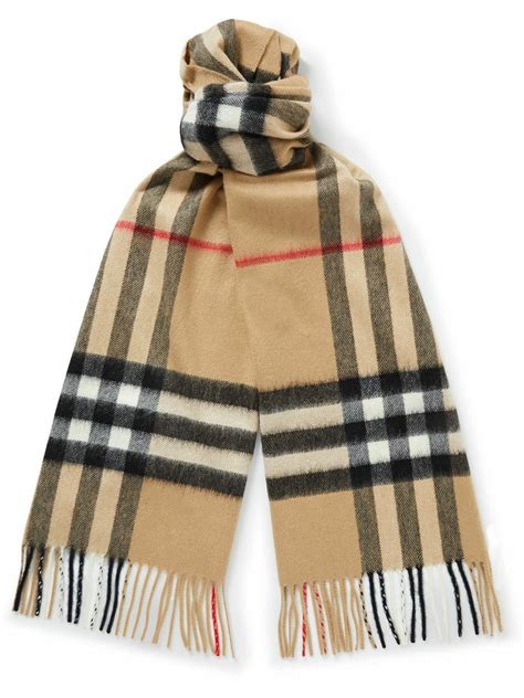 burberry scarf pilling|The Burberry Scarf .